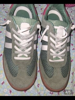 VERDICT Steve Madden Casual Olive Green Mesh & Suede Sneakers with White Stripes